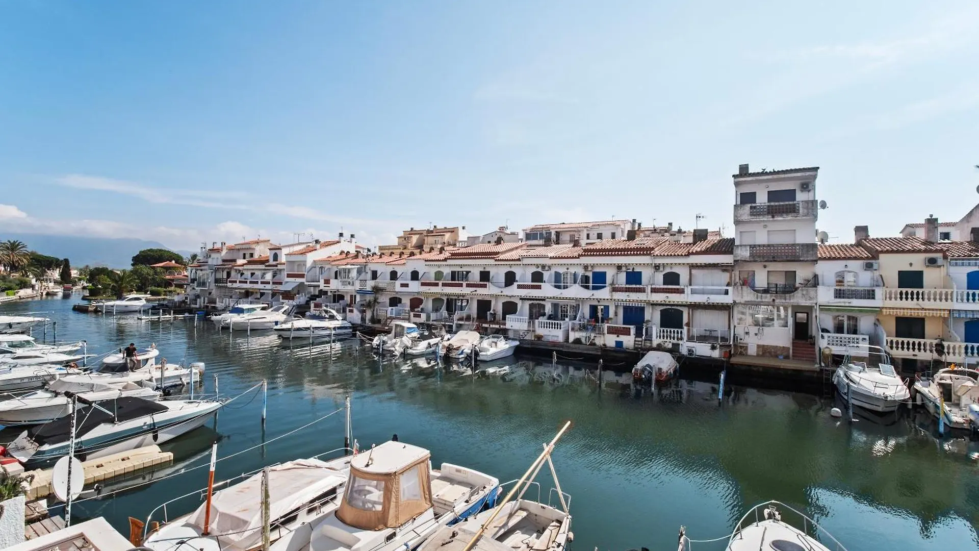 Apartamento Porto Agua Con Terraza Y Vistas エンプリアブラバ